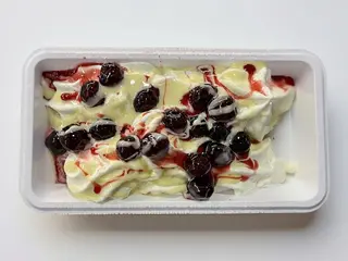 Cheesecake ai frutti di bosco tra i semifreddi artigianali di Vossignoria, Via Catania 61, Roma
